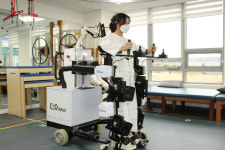 천안리턴병원, 최첨단 재활 로봇 보행기 개시