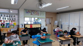 한내여중, 따뜻한 김이 모락모락~ 맛있는 떡과 수육