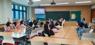명천초등학교, 도서관 활용한 그림책 독서수업 시작