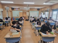 서산 대산중학교, 긴장된 마음으로 새 학년 첫 시험 치러