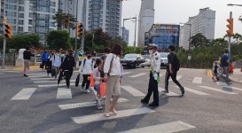 동부경찰서, 등굣길 교통안전활동 실시