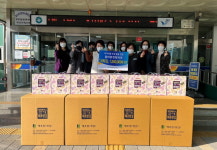 [포토]올바른정형외과의원, 취약계층 방문건강관리 대상에 연말연시 후원물품 전달
