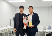 대전 유성구의회 여성용 부의장, 복용초 교통 안전 공로 감사패 받아