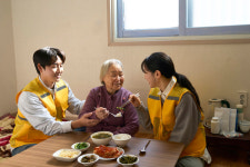 재가 노인 이탈 증가… 가족 돌봄 부담 구조 한계