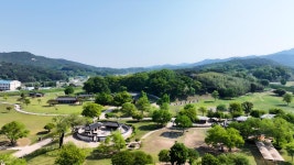[이순규의 해 뜨는 성지를 기록하다] 비움으로 채운 맑은 마음과 해미의 뜰에 흐르는 붉은 기도