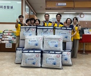 대전 서구 관저1동 지사협, 폭염 취약계층에 냉감 이불 전달