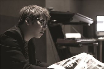 아이돌 제조기와 인디밴드는 왜 손잡았나?