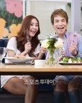 [포토]지나-플레이제이 '먹방 준비 끝났어요~'