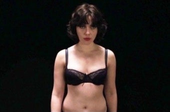 '언더 더 스킨' 스칼렛 요한슨, 19禁 파격적인 전라 노출 연기