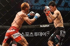 [포토]로드FC 조남진, 돌진