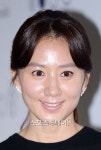 [포토]김희애, 어떤 화장품 쓰는지 궁금한 20대 꿀피부