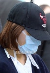 [포토]故 리세 발인식 참석한 소정, 눈물에 젖어 버린 마스크