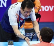 [포토]한국팀, 심판 판정 이해 못하겠다!