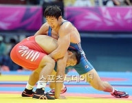[여기는 인천]레슬링 김관욱, 자유형 86㎏급 결승행 좌절