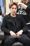 [포토]보이프렌드 정민, 메이크업 받으며 음악에 집중(스타24시)
