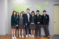 이정재, 모교 현대고등학교 깜짝 방문…일일 멘토 변신[스포츠투데이]