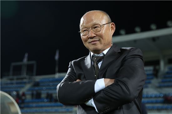 한국인 감독 박항서, 브랜드 로레이 어워드에서 브랜드 아이콘 리더십 상 수상