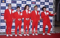 [ST포토]장미여관, 새빨간 의상