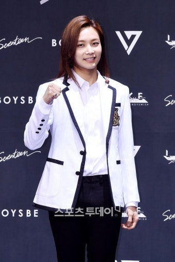 [ST포토] 세븐틴 정한, 매력 넘치는 꽃미모