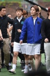 [ST포토] 윤두준·김준수 등장에 고등학교 들썩