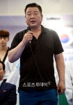 [ST포토]인사말 전하는 태권도 박종만 총감독