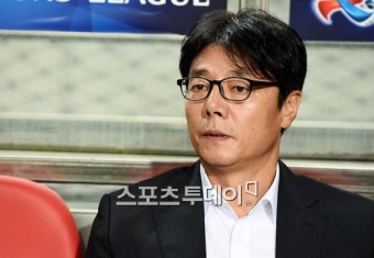 [ST포토] 황선홍 감독, '긴장되는 AFC 8강 1차'
