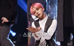 [ST포토] 탑독 한솔, 두 손 공손히 모으고