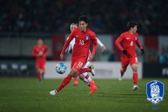 [한국 캐나다]'활동량에 득점까지' 논란 잠재운 이정협 맹활약