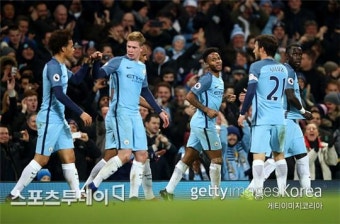 맨시티, 아스널에 2-1 역전승…2위 등극