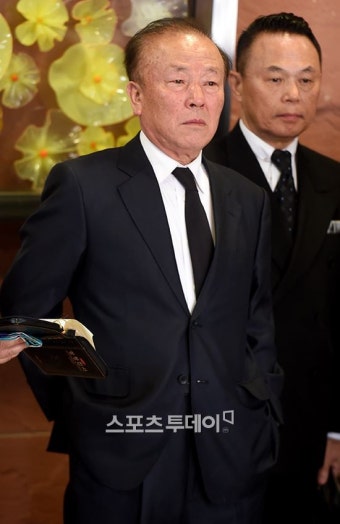 [ST포토]故김영애 마지막 가는 길 지켜보는 배우 임현식