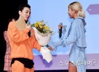 플로우식, 제시에 꽃다발+금목걸이 선물 부족했다면 미안