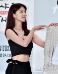 [ST포토] 이주우, '복근 드러낸 의상'
