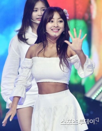 [ST포토] 트와이스 지효, '모두가 놀란 복근'