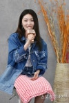 청하, 백예린의 선물곡 프롬 나우 온 라이브 무대 공개