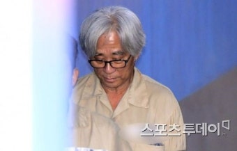 이윤택, 오늘(18일) 항소심 2차 공판…피해자 증인신문 예정