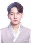 [ST포토] 트로트 가수 김수찬, 아이돌도 놀랄 비주얼 (한복인터뷰)