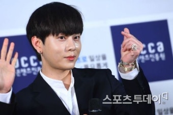 용준형 측 