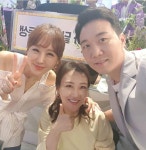 한영, 노래가 좋아 장윤정∙도경완과 녹화 인증 [스타엿보기]