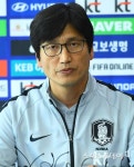 [ST포토] 장정용 감독 날카로운 눈빛 