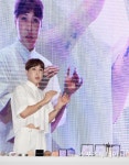 [ST포토] 김기수, 피부관리 노하우를 알려드려요