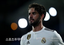 西 매체  펩, 실바 대체자로 이스코 낙점…이적료 1050억 원