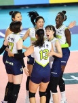 양효진 15점 현대건설, 도로공사 격파…3위 도약