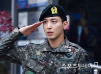 [ST포토] 정용화, 정병장의 거수경례!