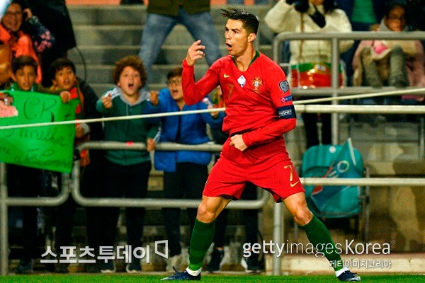 호날두, 디오고 조타 장례식 논란...포르투갈 축구계의 갈라진 반응
