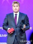 류현진 에이전트가 일 열심히 한다는 이야기만 듣고 있다