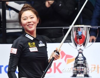 [ST포토] 우승 차지한 김가영
