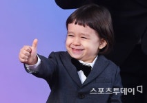 [ST포토] 윌리엄 따봉