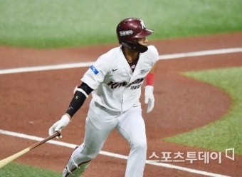 '이정후 3안타' 키움, 접전 끝에 KT 제압
