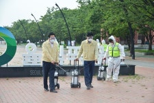 한국체육산업개발·송파구청, 올림픽공원 합동 방역 실시