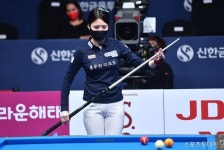 [ST포토] 서한솔 마스크로는 가릴 수 없는 미모